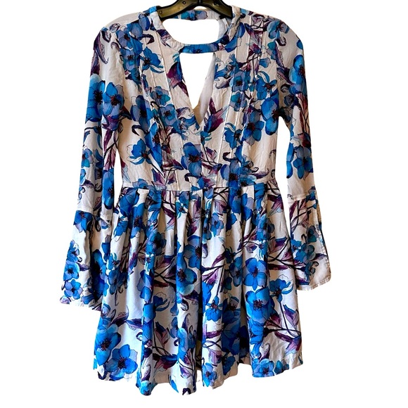 Free People Dresses & Skirts - free people // floral cutout bell sleeve minidress